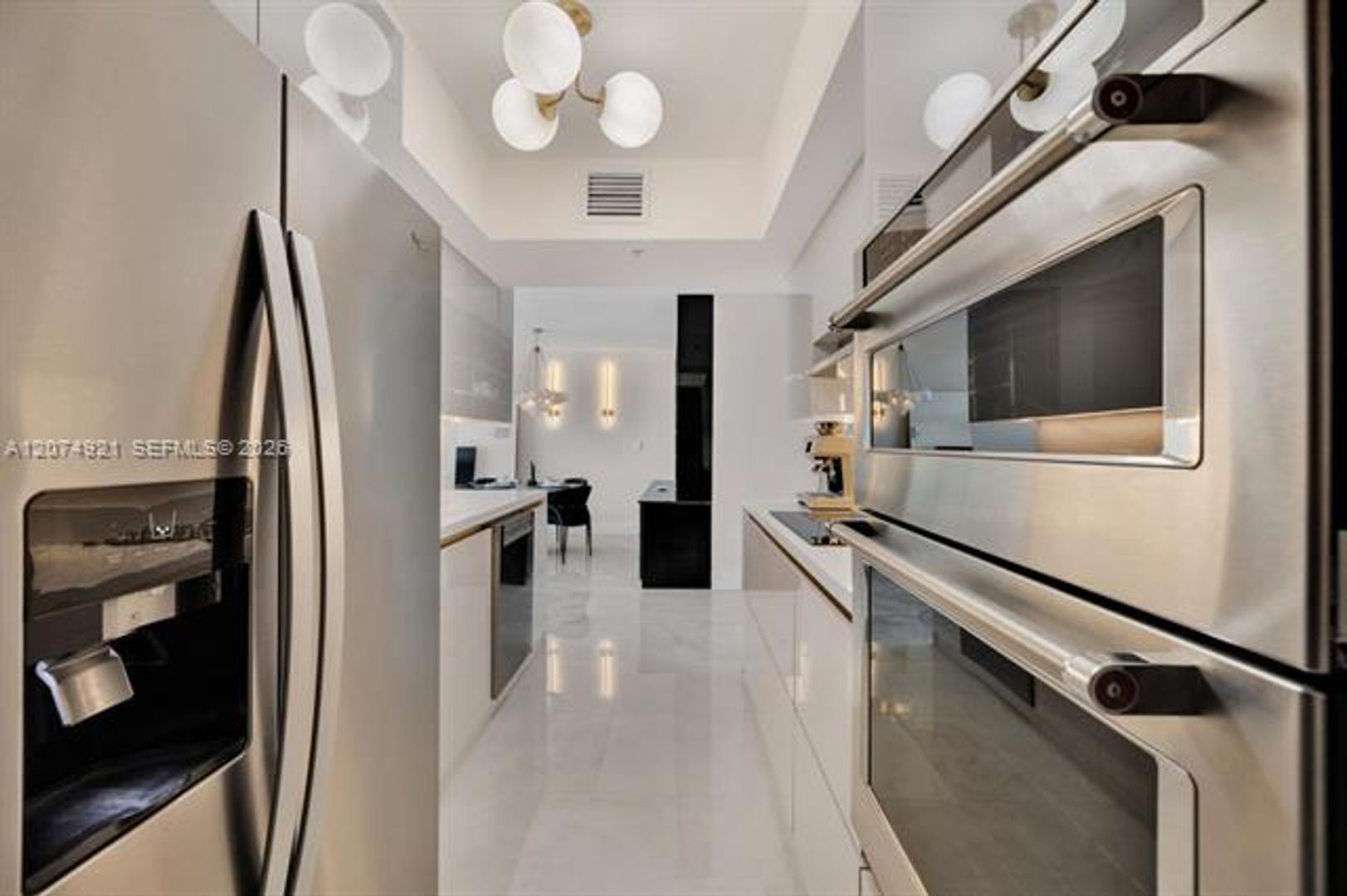 Miami Beach Condo: 90 Alton Rd cu-2207