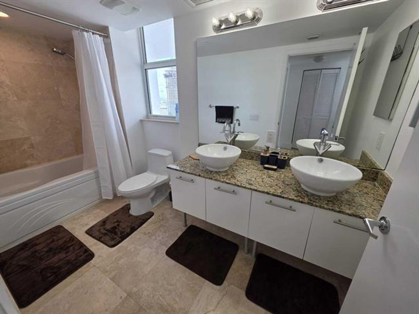Miami Condo: 41 SE 5th St # 1917