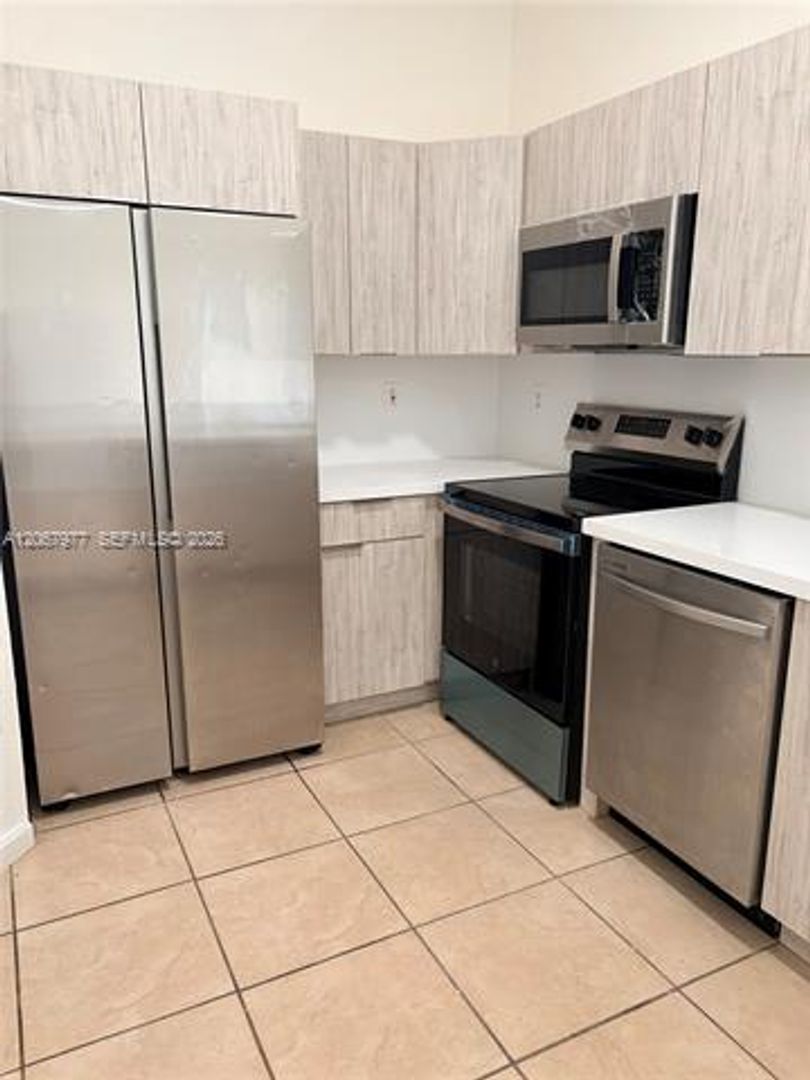 Miami Condo: 11537 Louis Street th 11537