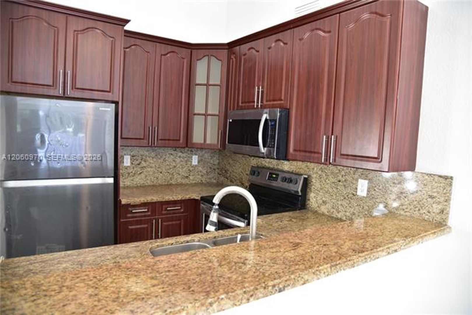 Hialeah Townhome: 18954 NW 67th Pl th 18954