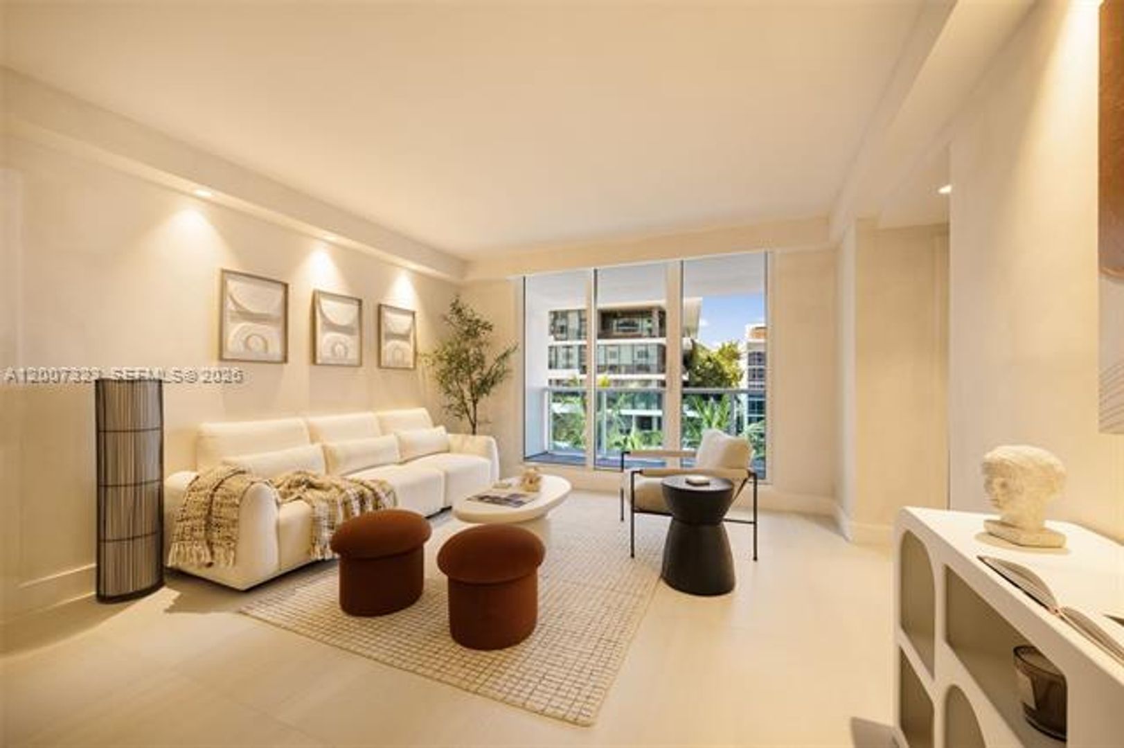 Miami Beach Condo: 2301 Collins Ave # 526