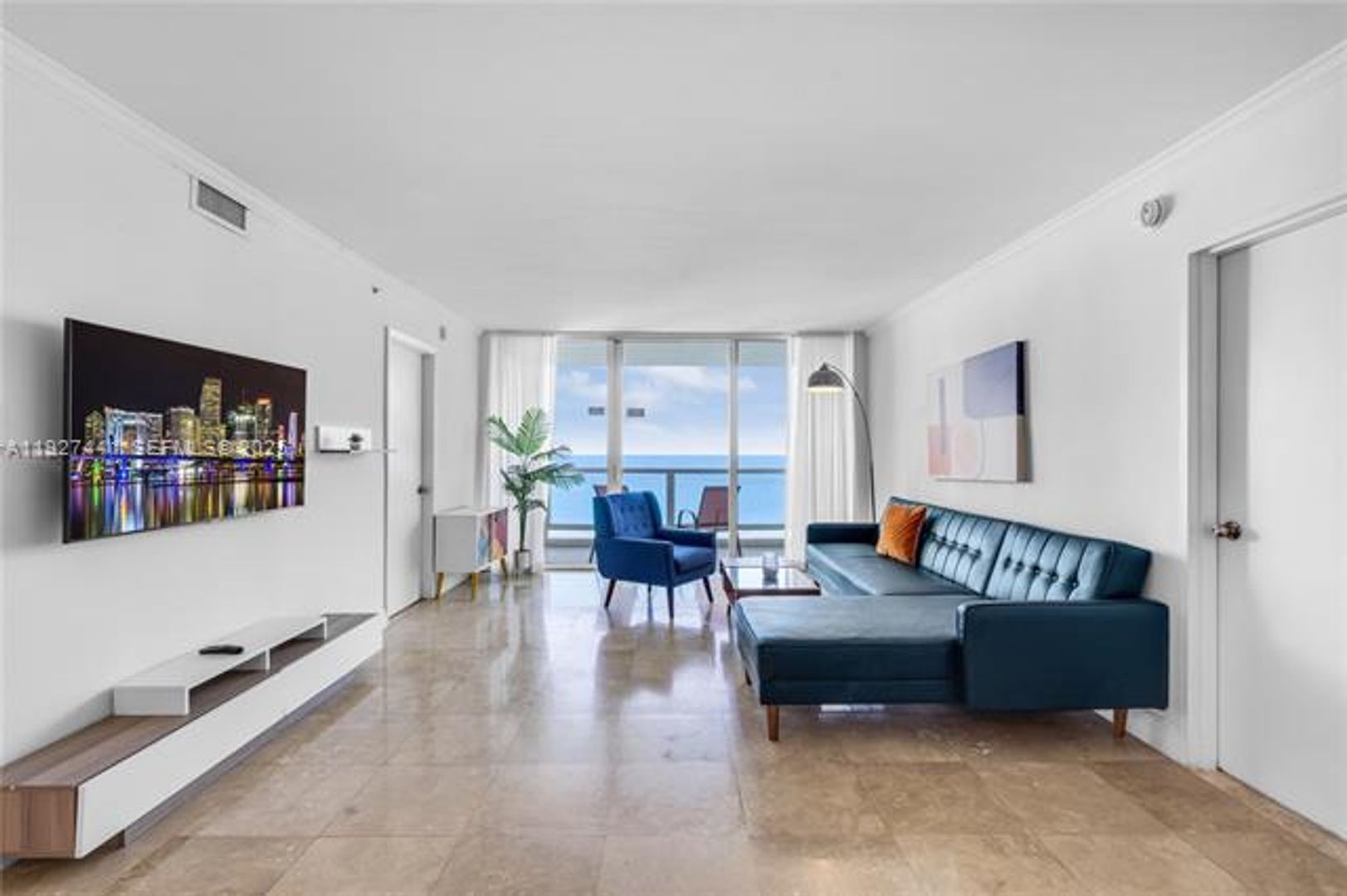 MIAMI BEACH Apartment: 5101 Collins Ave appt 12N