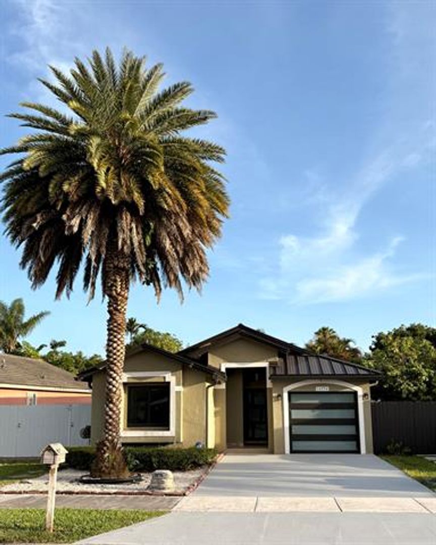 Miami House: 14776 SW 138th Ter