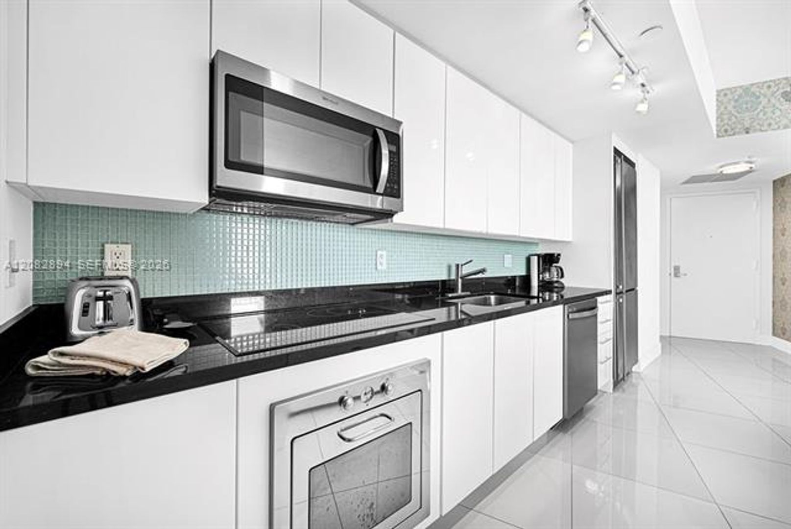 Miami Condo: 92 SW 3rd St cu-4806