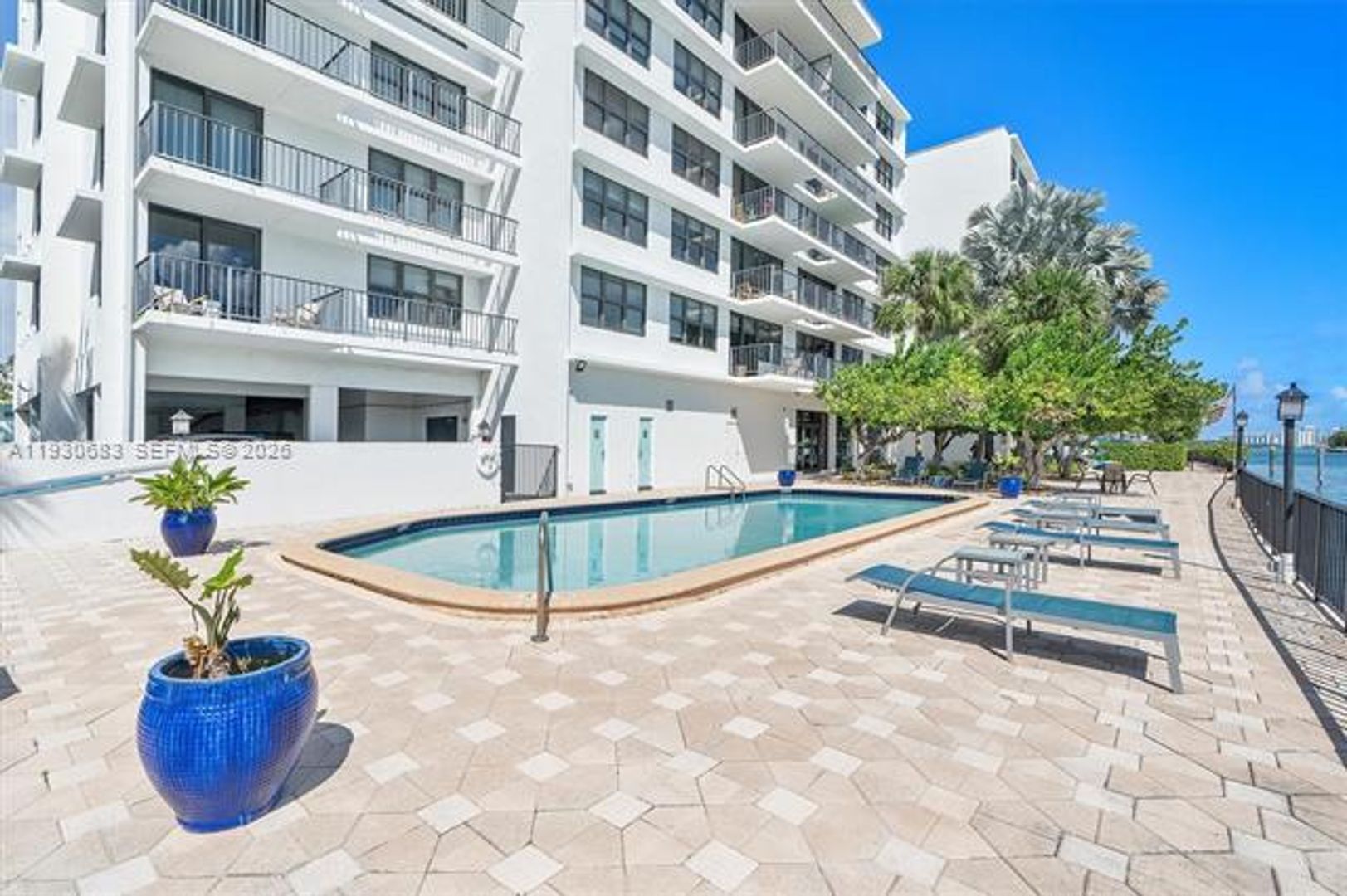 BAY HARBOR ISLANDS Apartment: 10101 E Bay Harbor Dr # 206