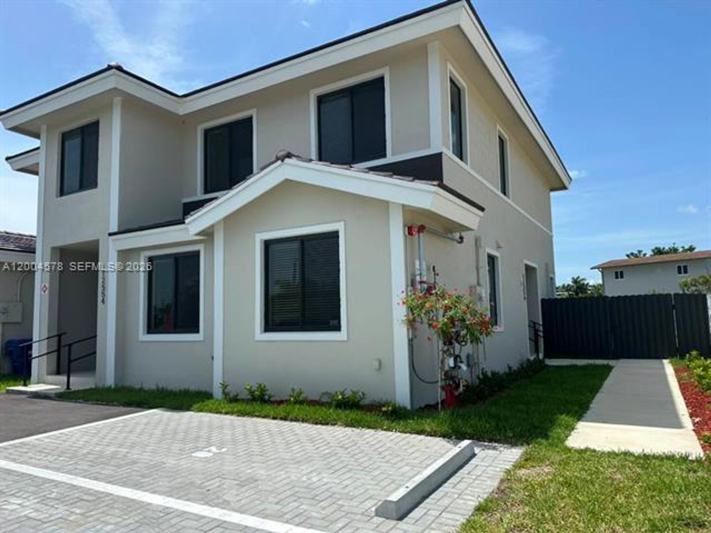 Miami Townhome: 12554 SW 194th St # 12554