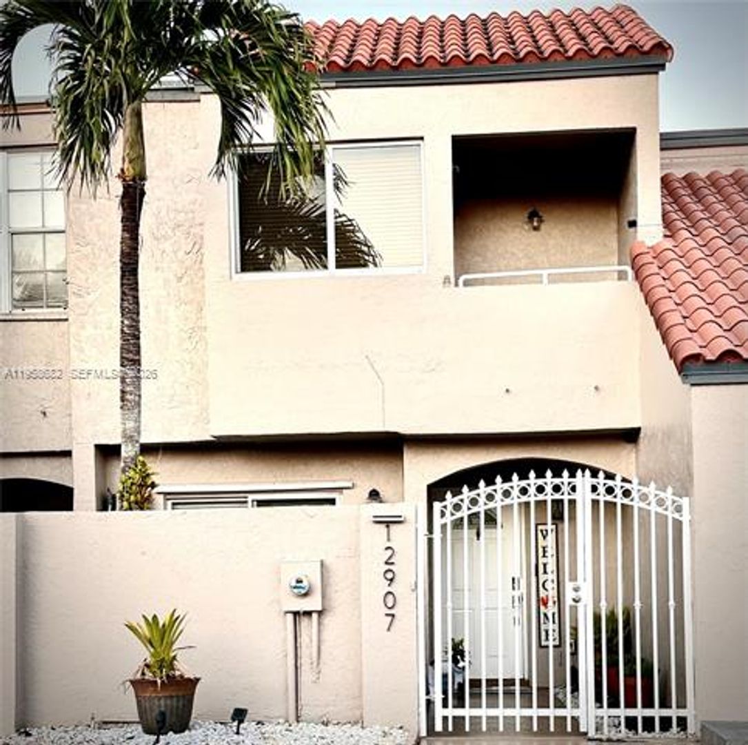 Miami Townhome: 12907 SW 64th Ln th 12907