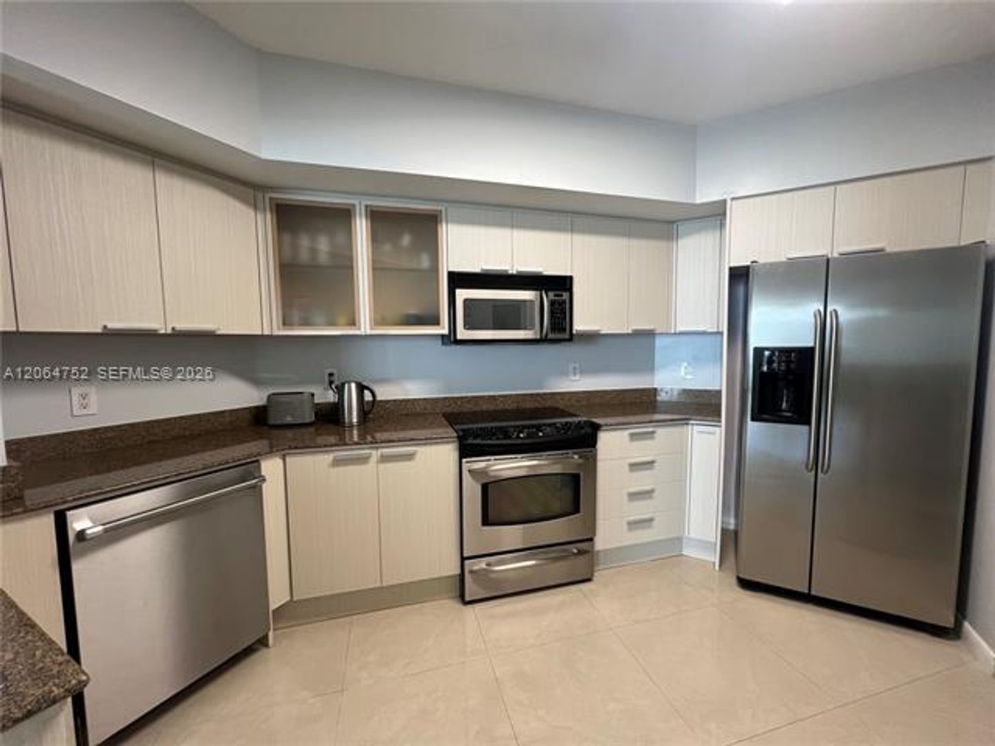 Sunny Isles Beach Condo: 16699 Collins Ave cu-1202
