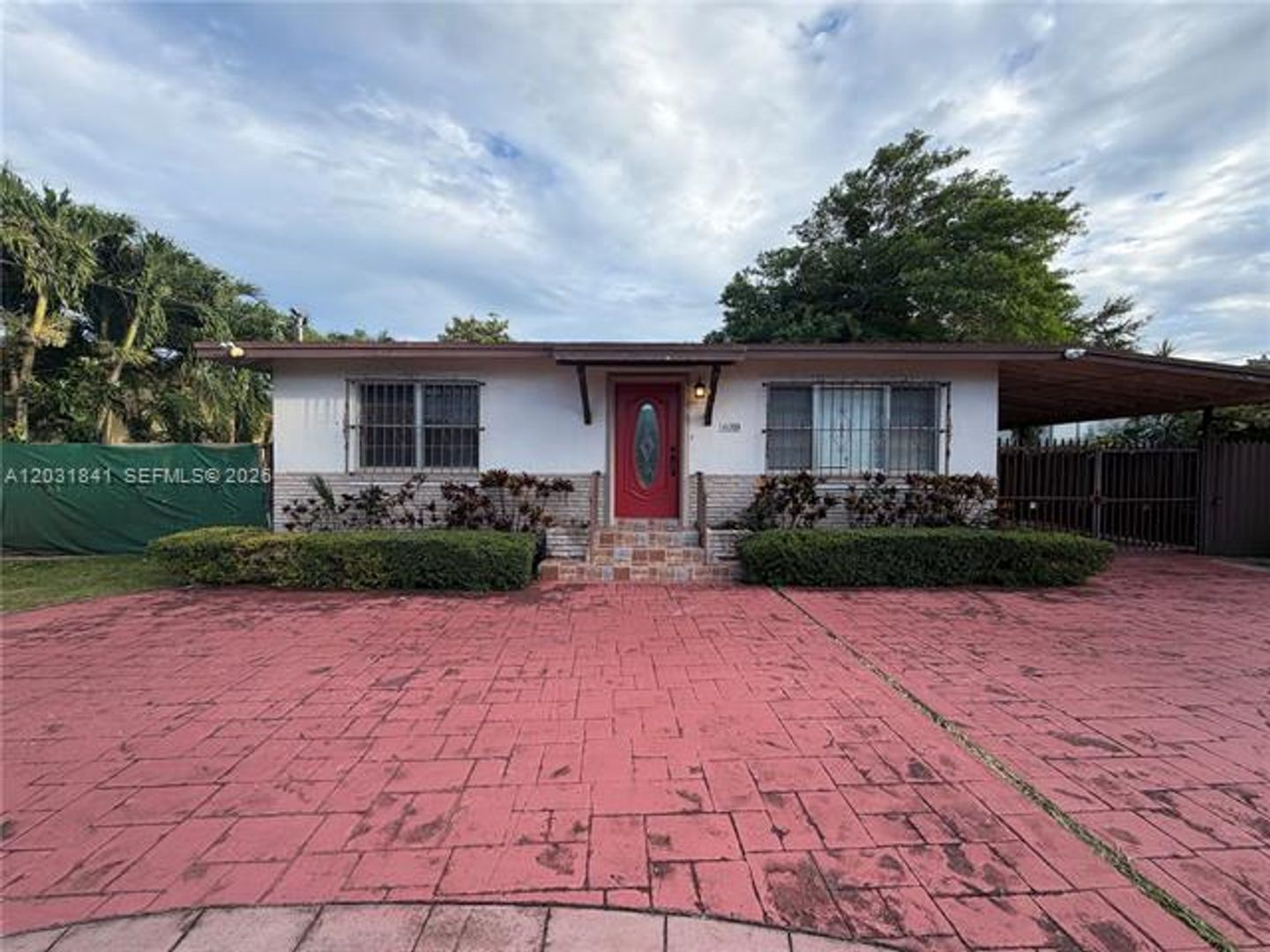 Miami House: 6318 SW 27th St