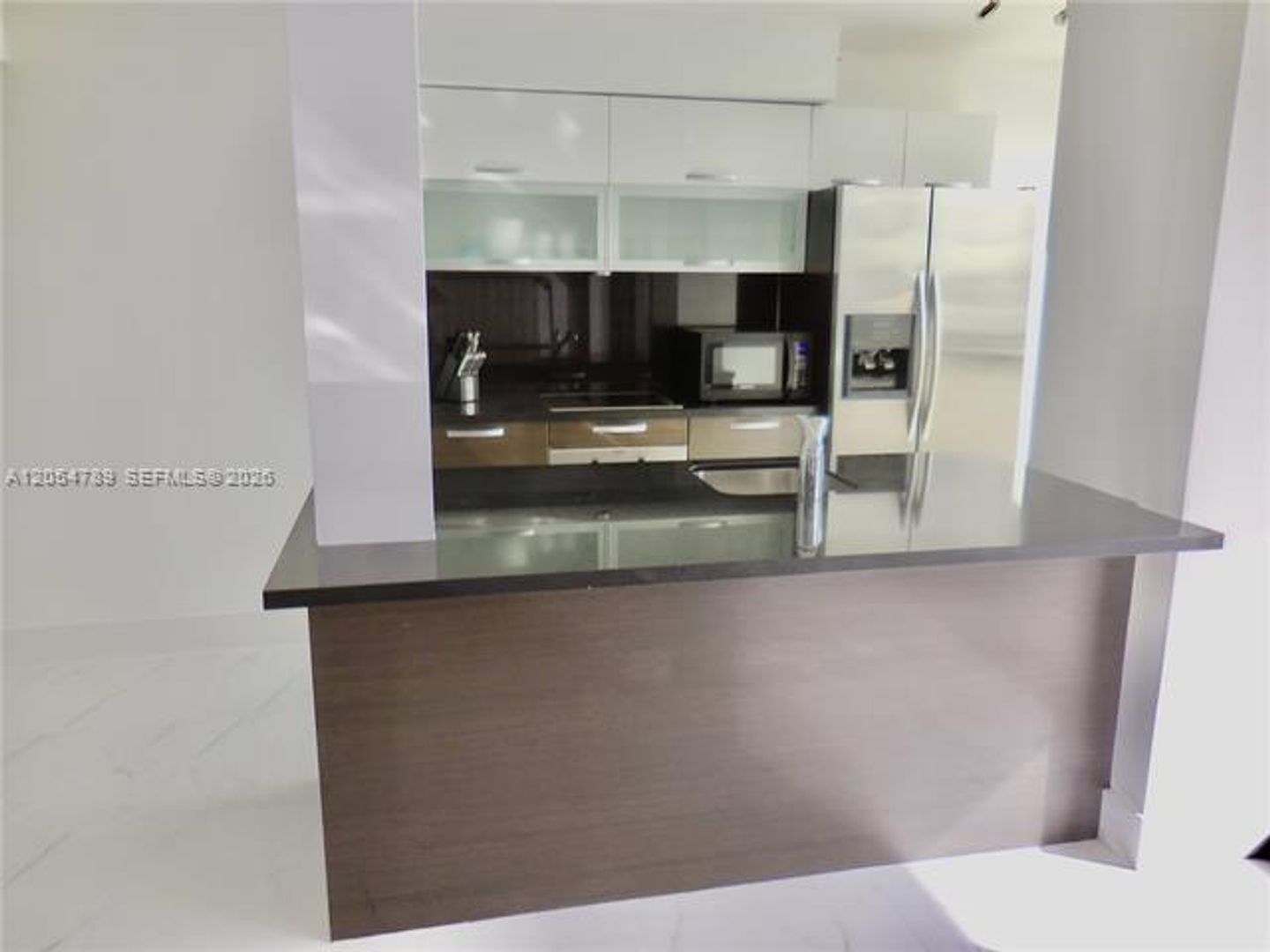 Aventura Condo: 1000 Island Blvd cu-2308