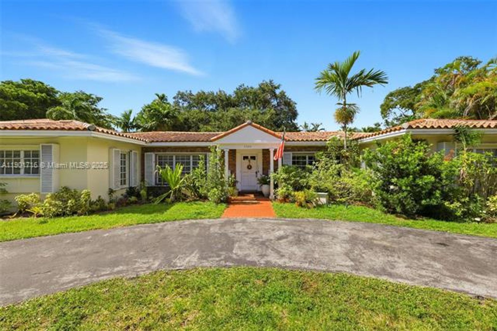 CORAL GABLES Apartment: 3300 Segovia St unit B