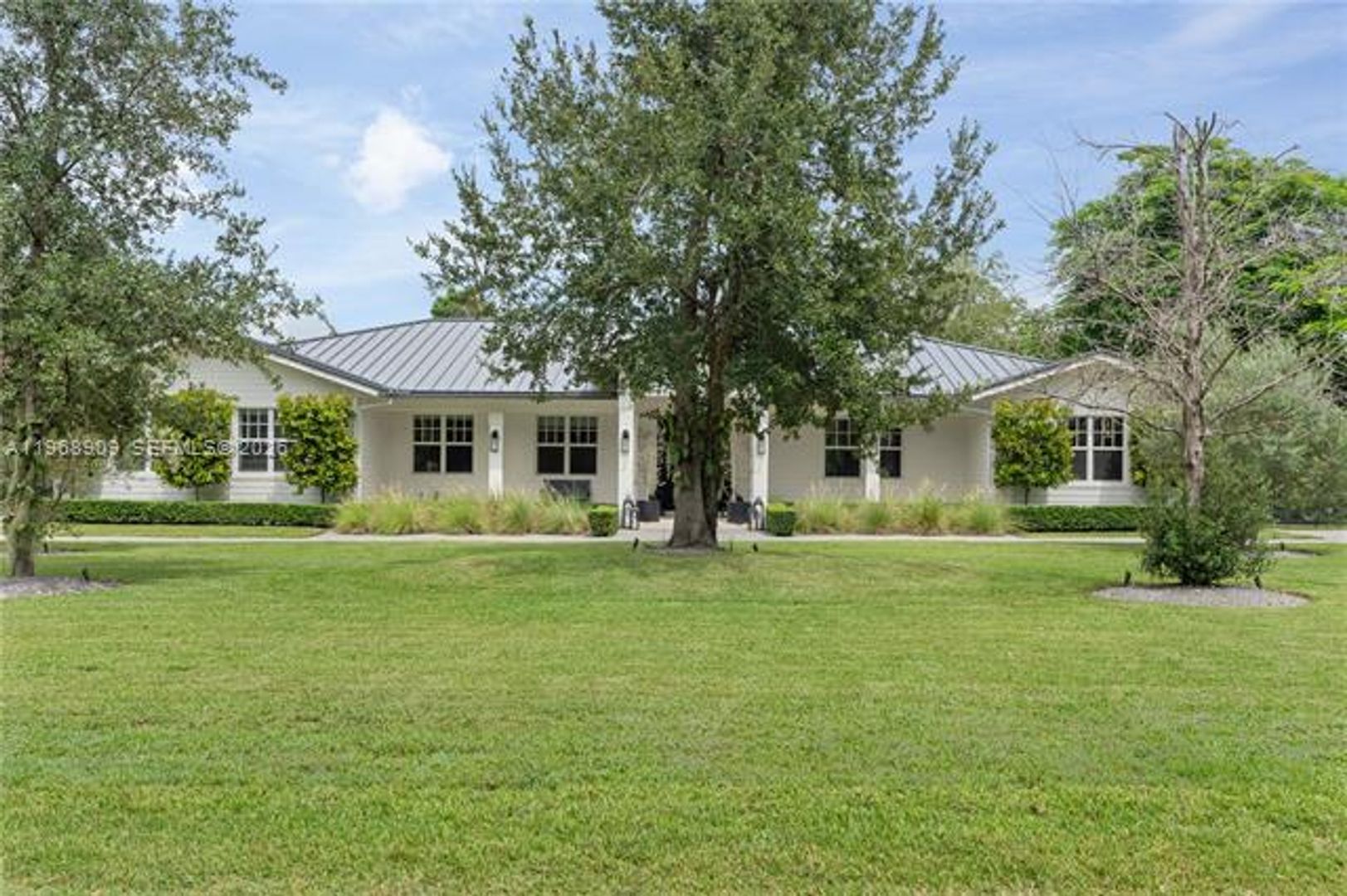 MIAMI House: 9301 SW 93rd Ave #0