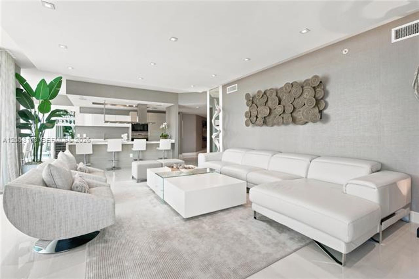 North Miami Beach Condo: 17301 Biscayne Blvd cu-2010