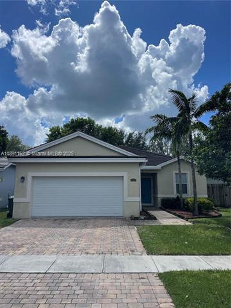 HOMESTEAD House: 3448 NE 1st St #0