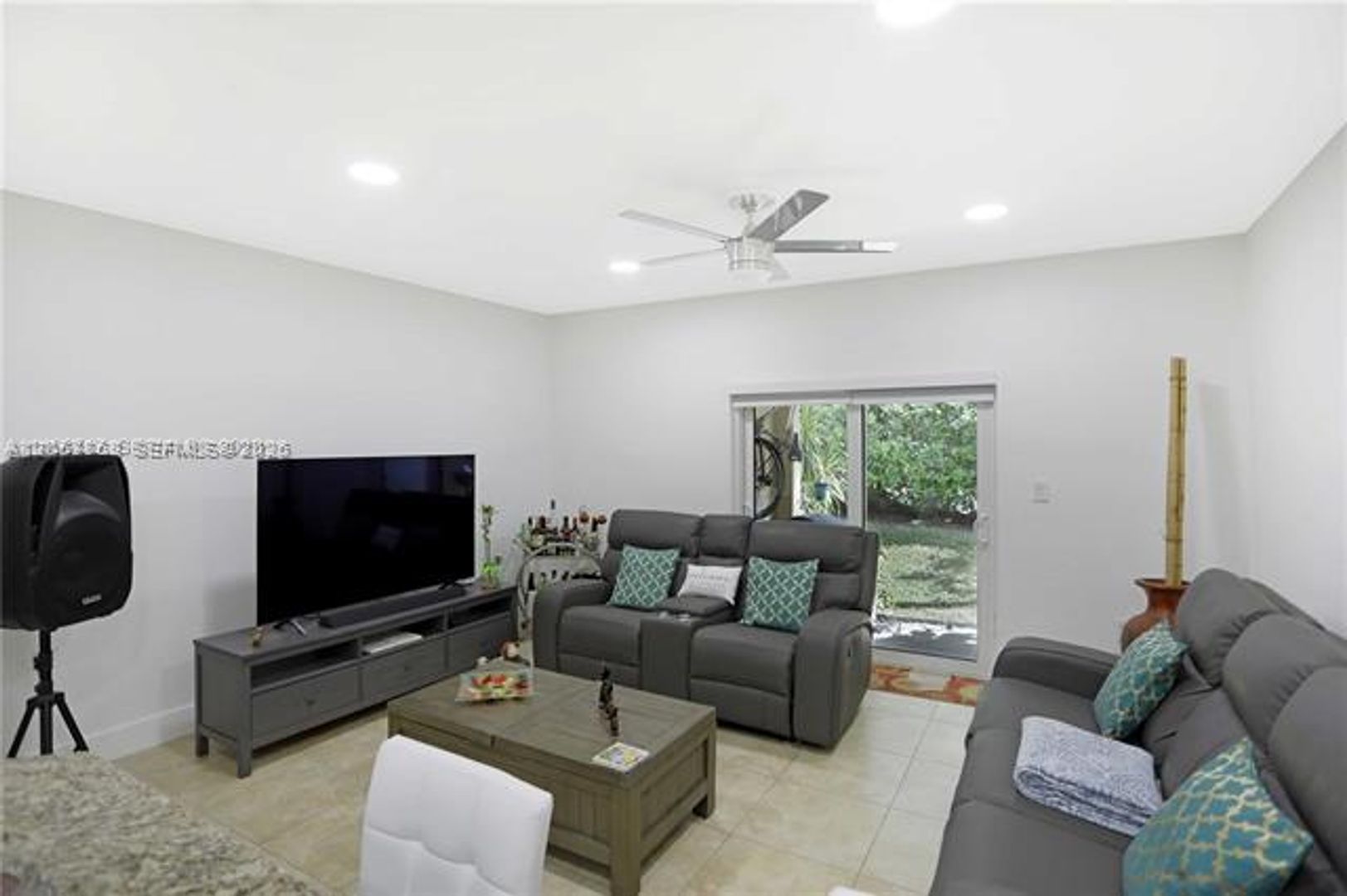 Doral Condo: 5701 NW 114th Ct th 106
