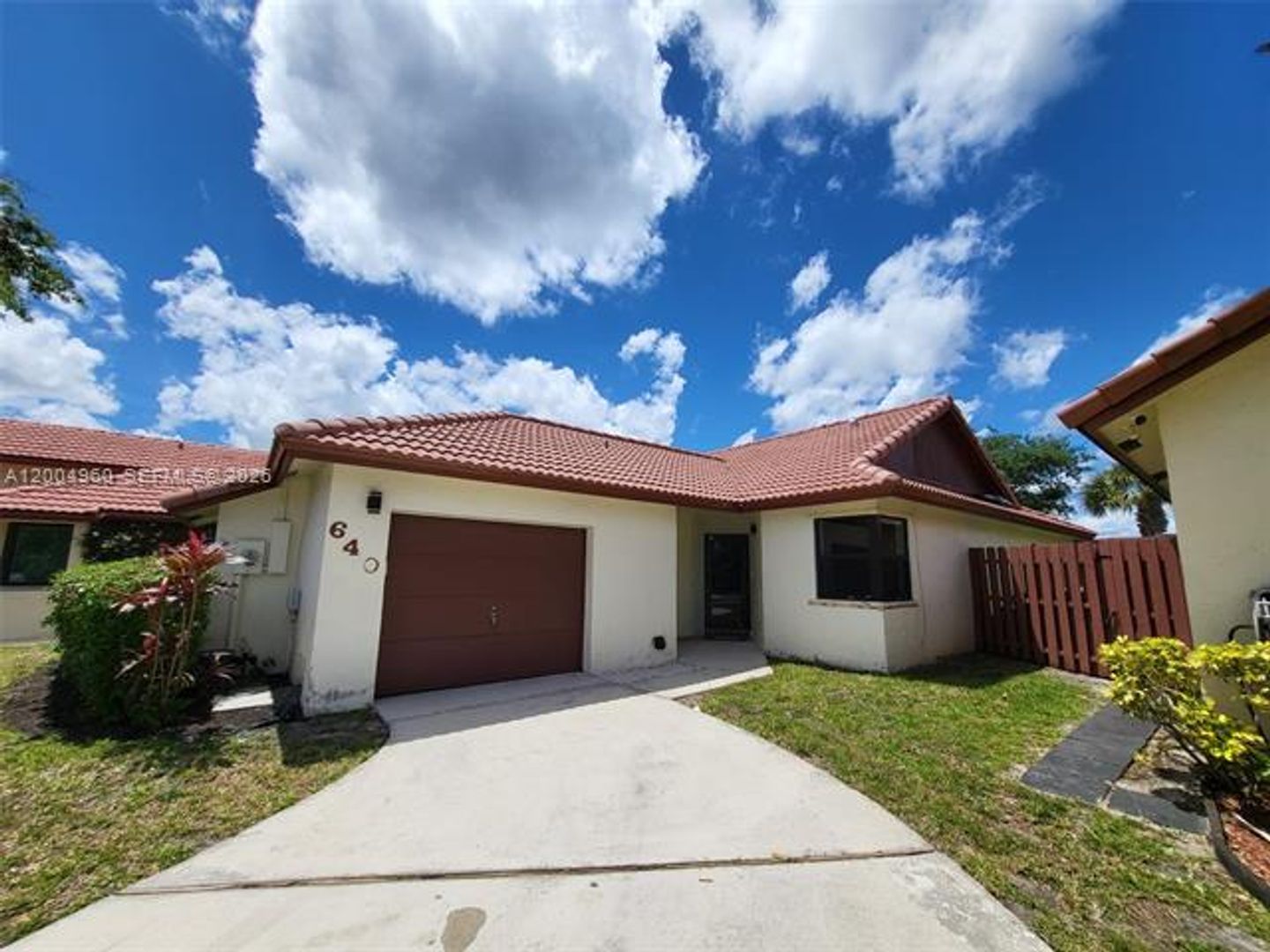 PEMBROKE PINES House: 640 SW 113th Ter