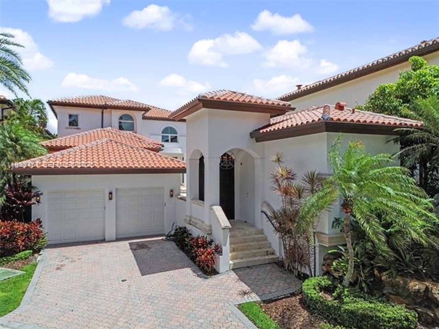CORAL GABLES House: 13689 Deering Bay Dr #0