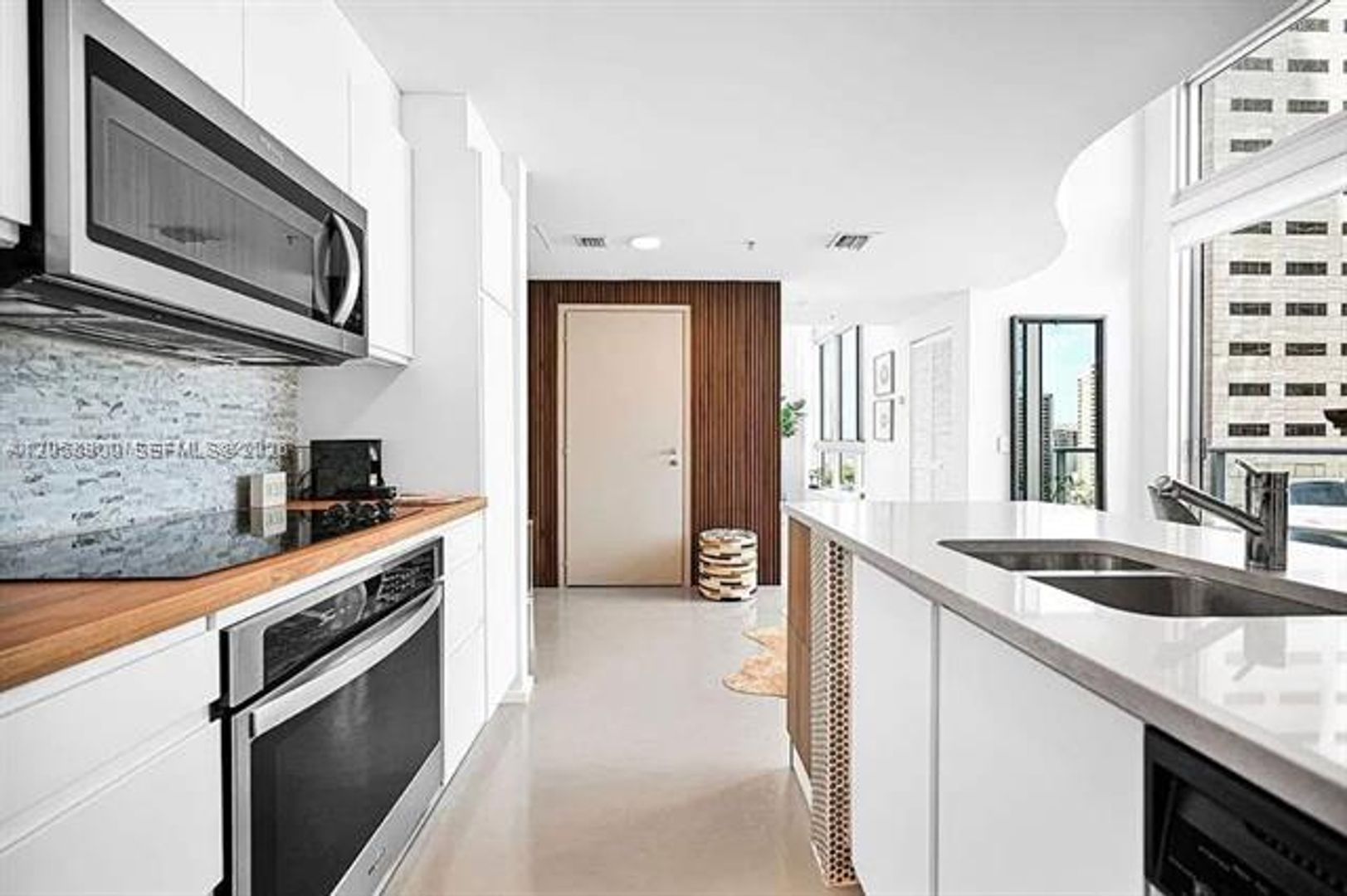 Miami Condo: 300 S Biscayne Blvd cu-L-1232