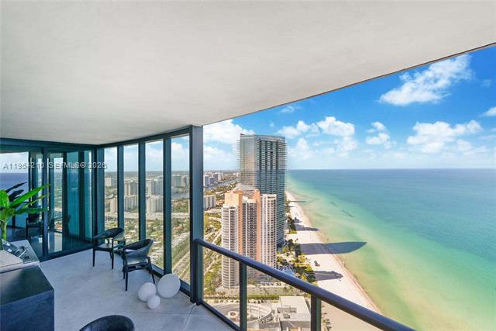 Sunny Isles Beach Condo: 18555 Collins Ave # 4305