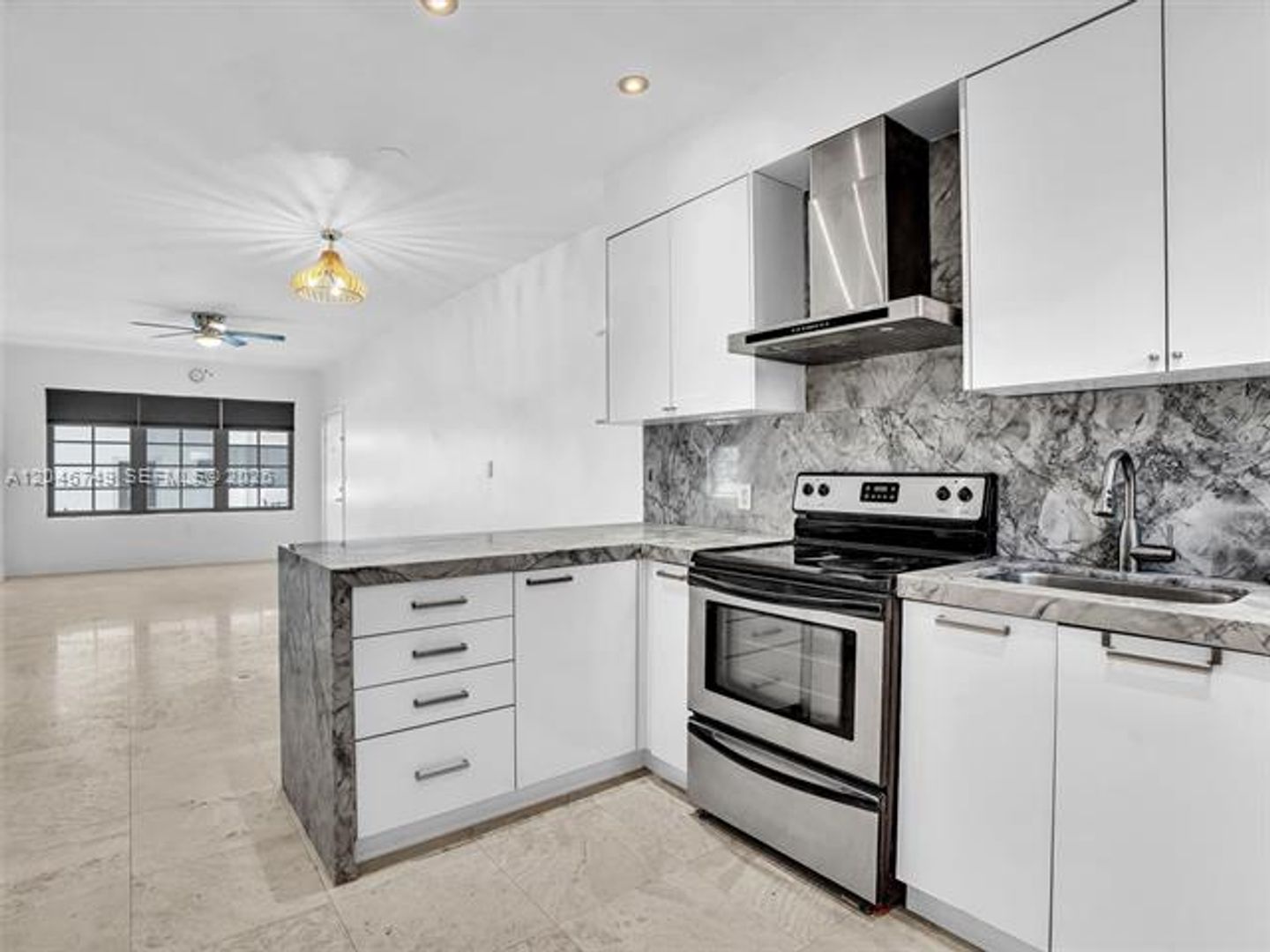 Miami Beach Condo: 1045 Lenox Ave # 12