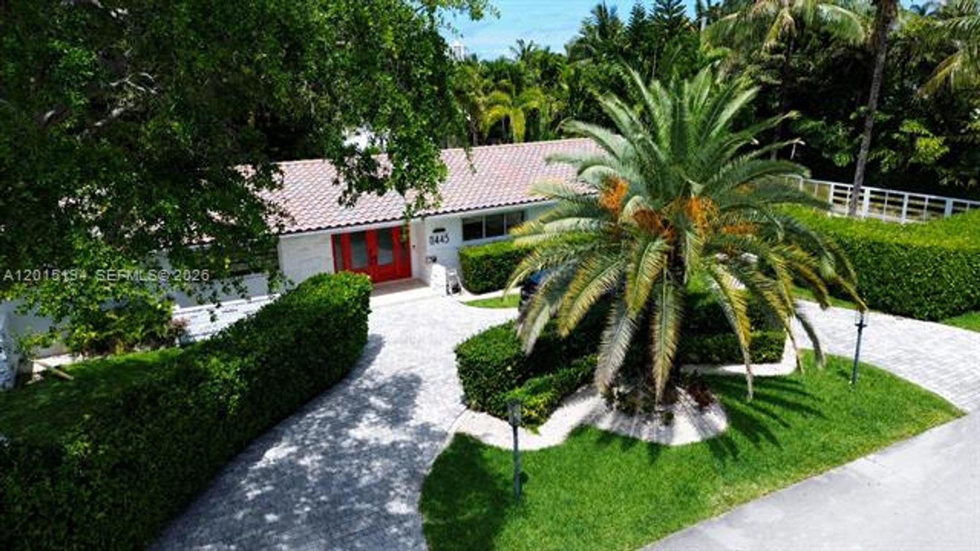 North Miami House: 11445 N Bayshore Dr #0
