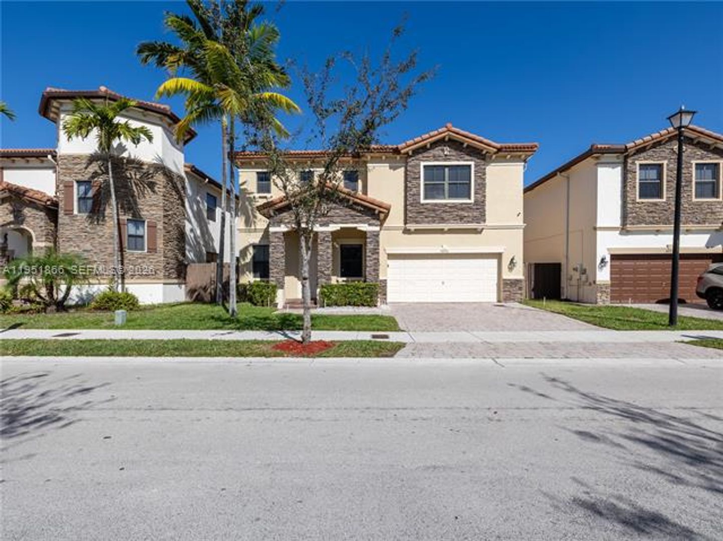 DORAL House: 9895 NW 87th Ter # 9895