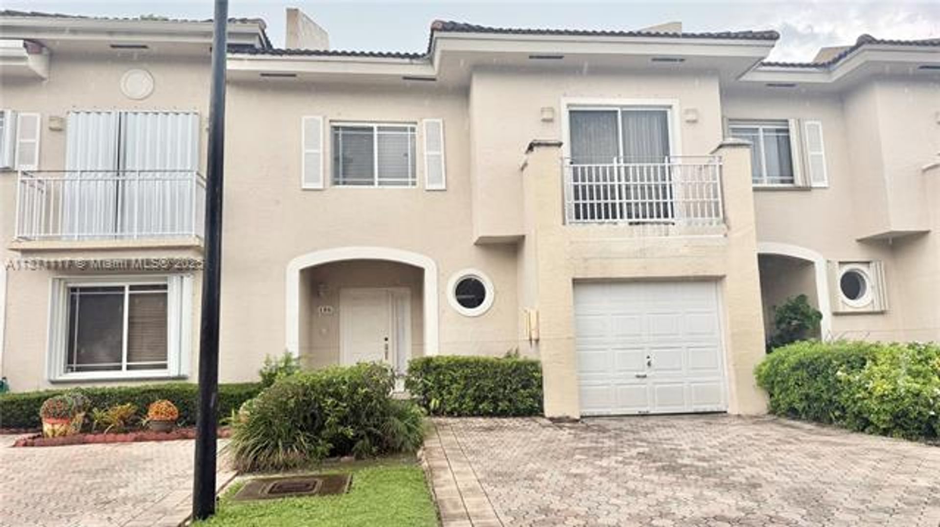 MIAMI Townhome: 10150 SW 88th St th 106