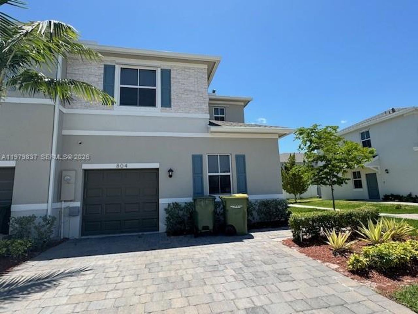 Homestead Townhome: 804 SE 18th St