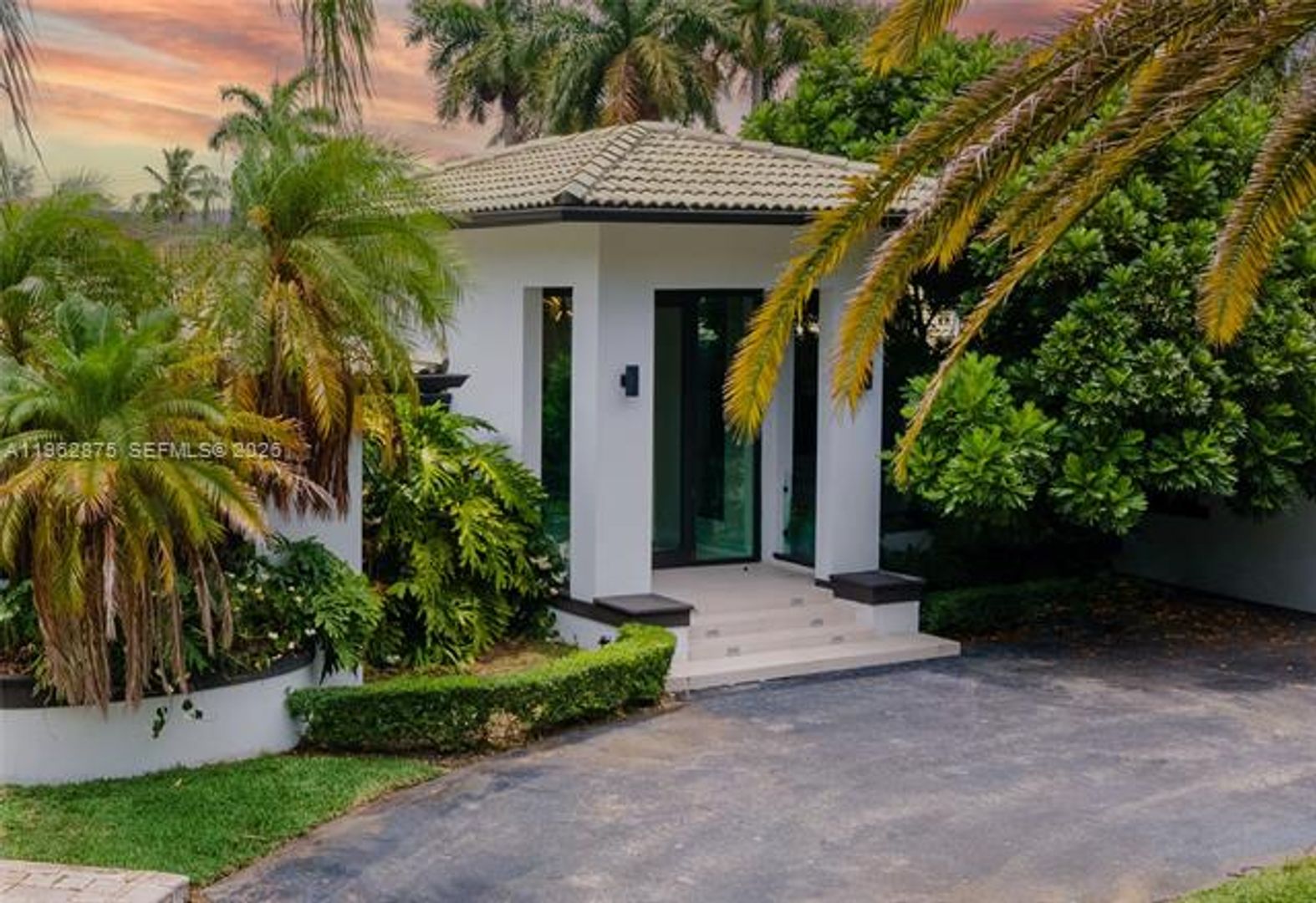 MIAMI House: 7300 SW 77th Ave # 0