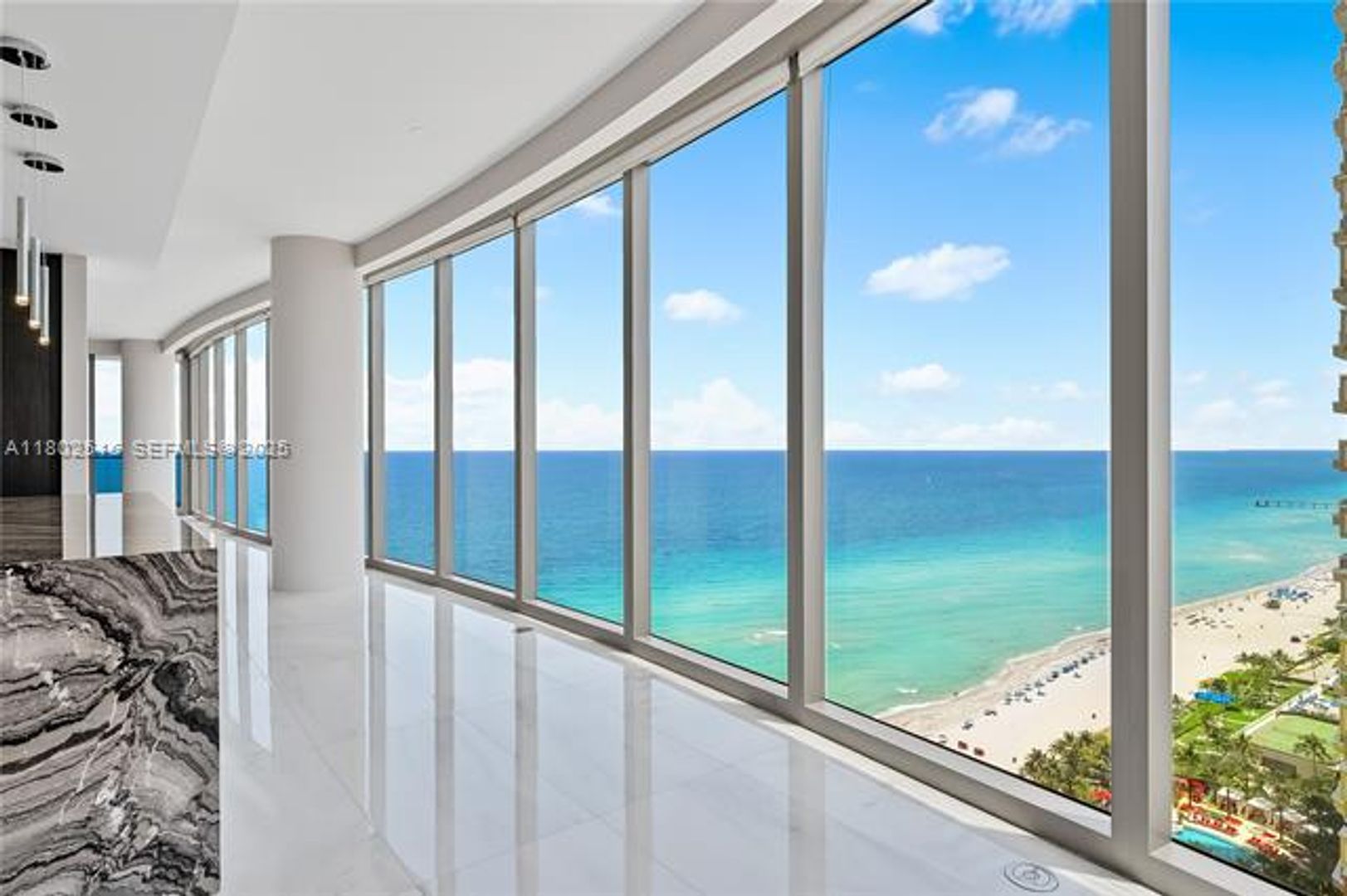 SUNNY ISLES BEACH Apartment: 17901 Collins Ave appt 2404