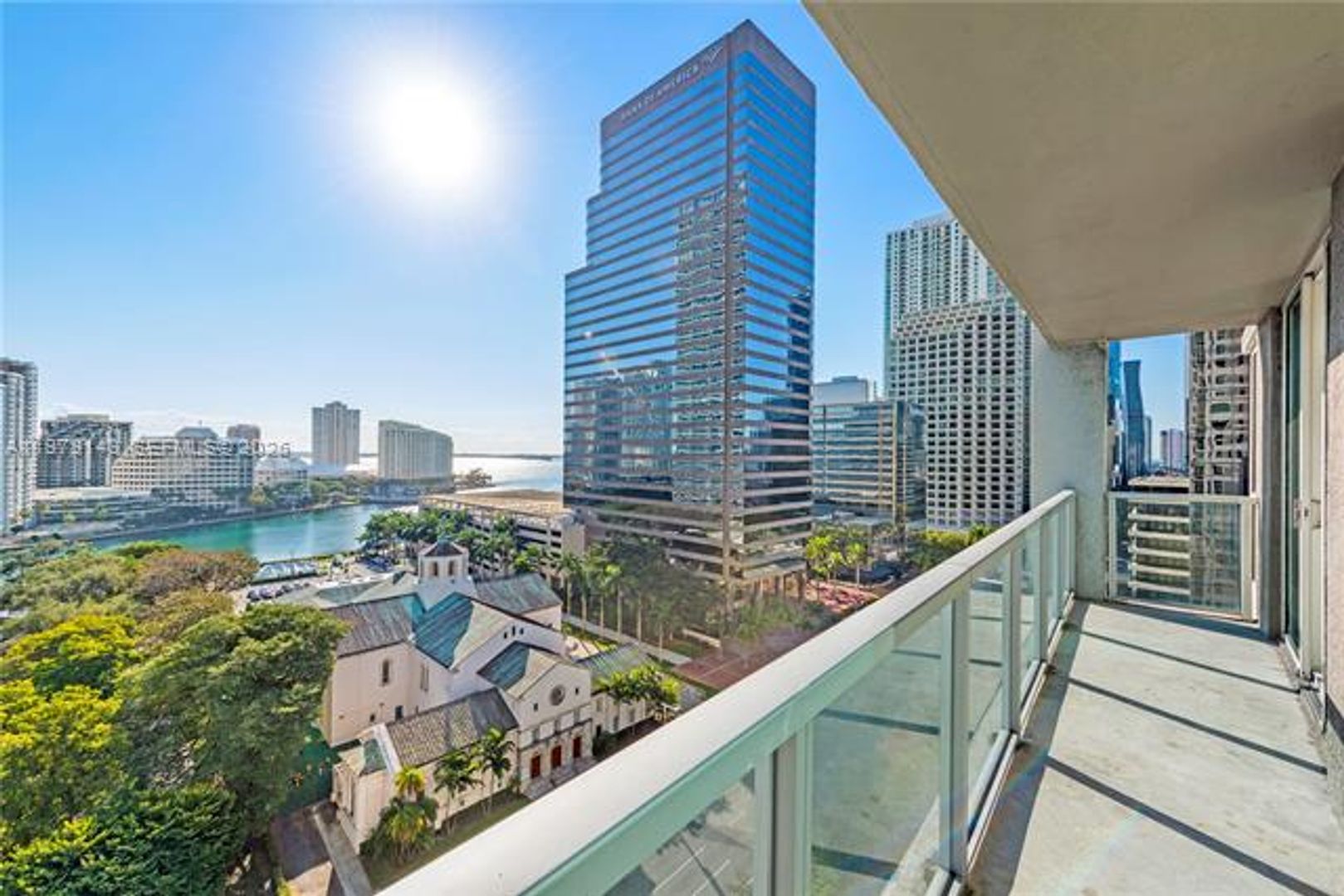 MIAMI Apartment: 500 Brickell Ave # 1402