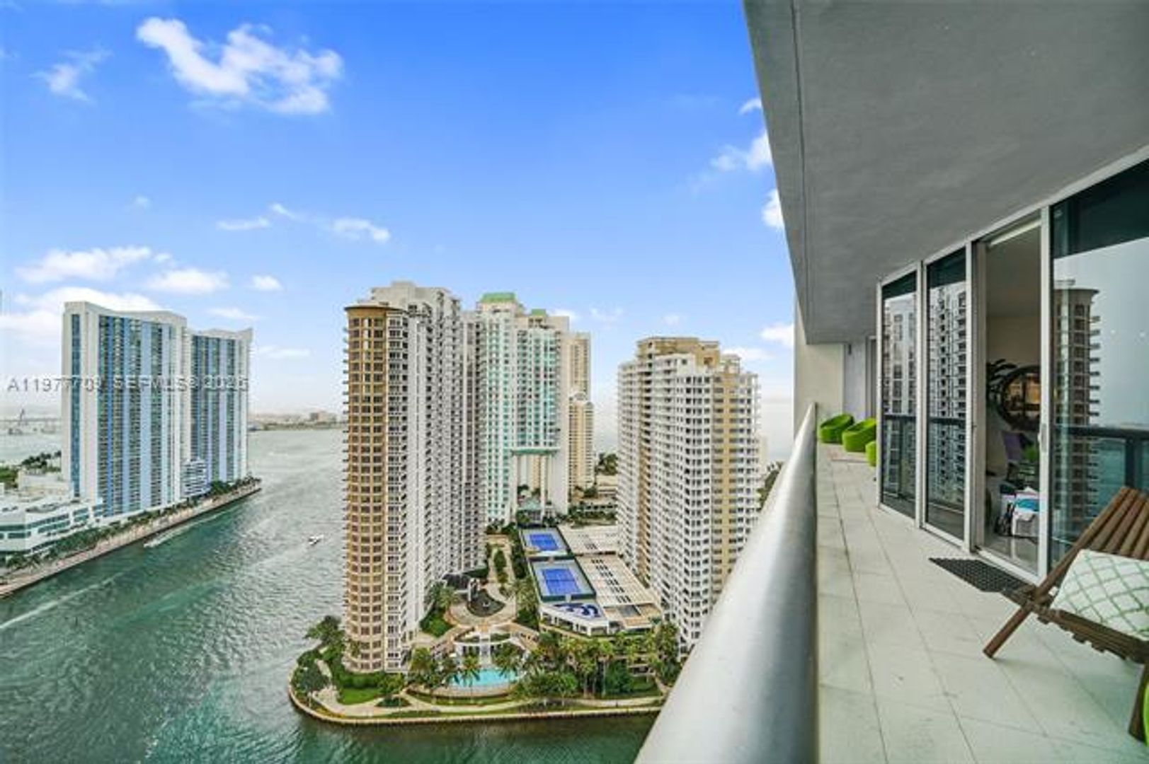 MIAMI Apartment: 495 Brickell Ave # 2804