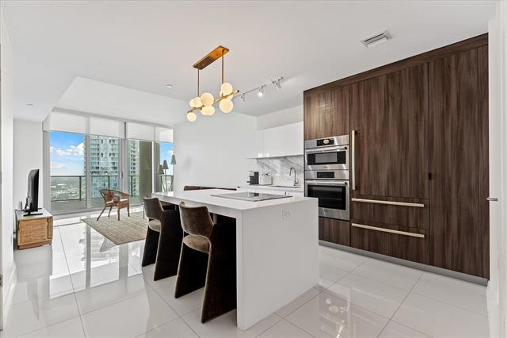 MIAMI Apartment: 851 NE 1st Avenue Ave # 4100