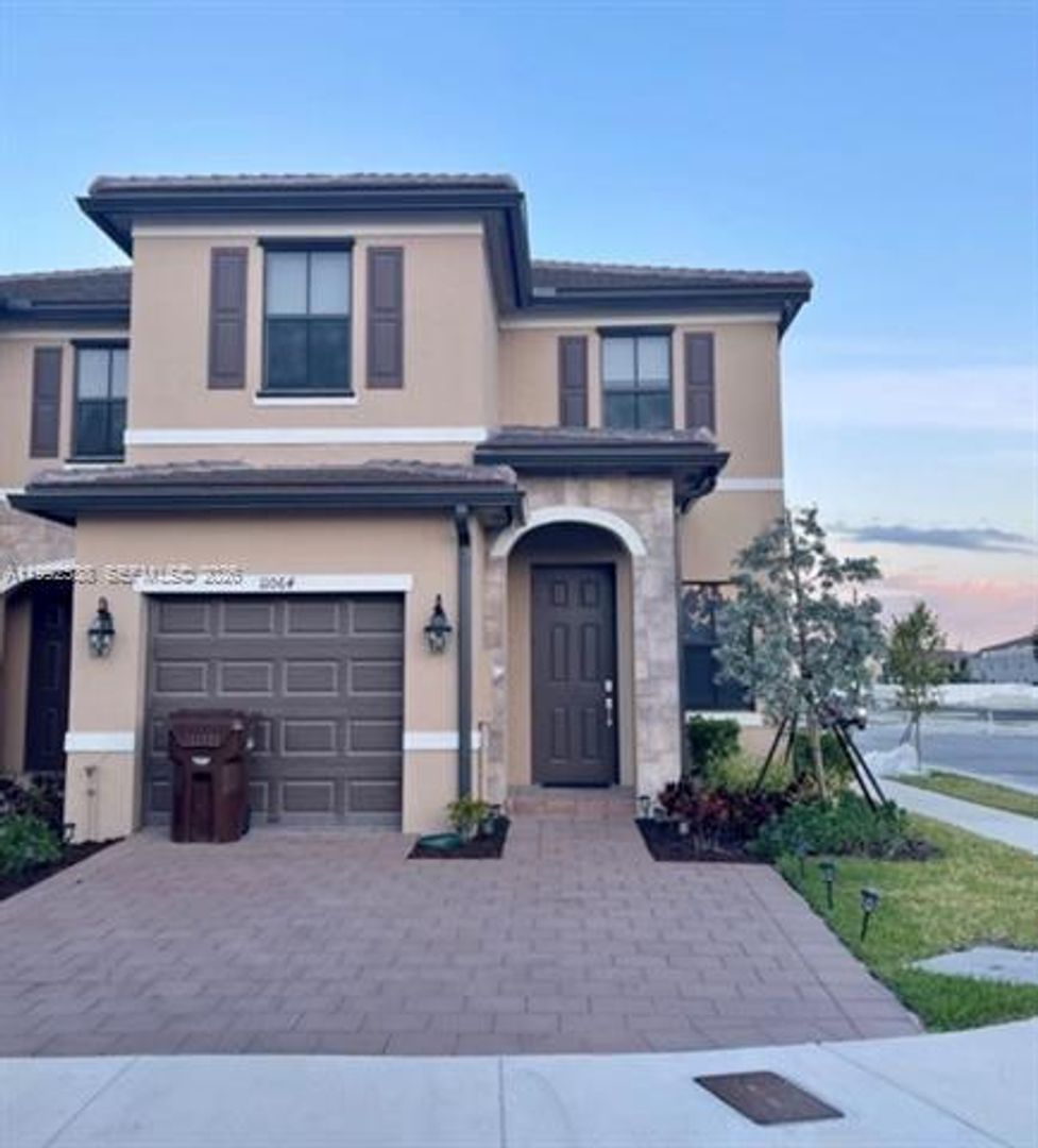 HIALEAH GARDENS Townhome: 11064 W 33 Way th 11064
