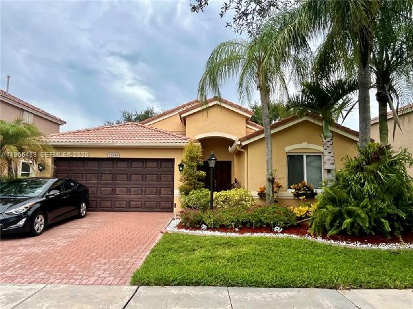 Pembroke Pines House: 13244 NW 12th St