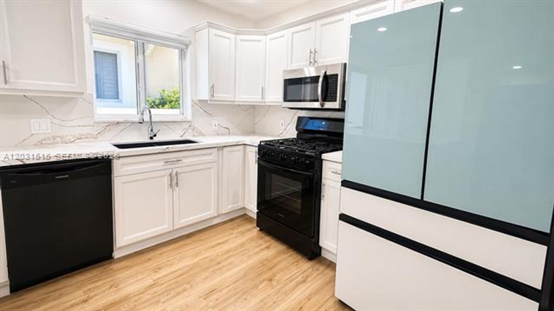 Surfside House: 8819 Dickens Ave # 8819