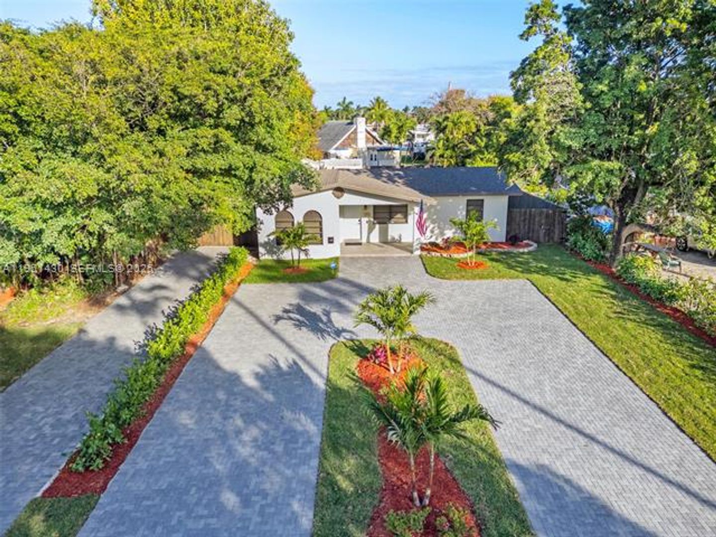 HOMESTEAD House: 1075 NE 12 Ave # 0