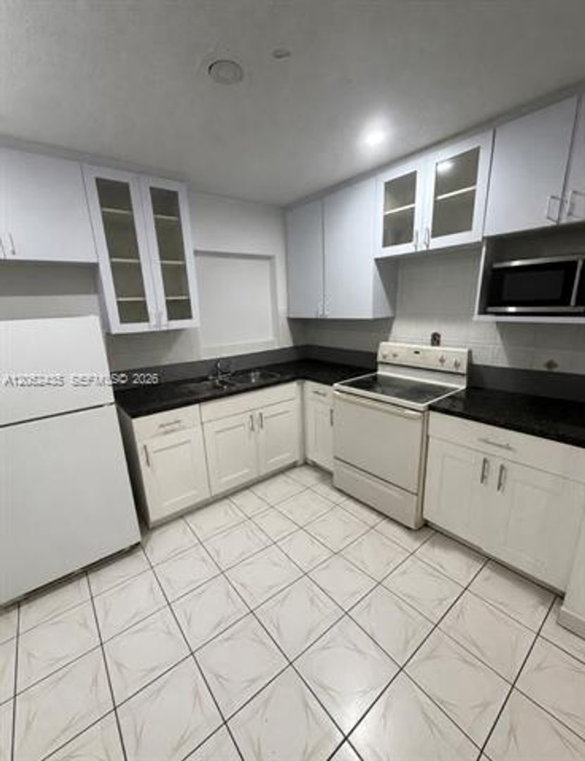 Miami Gardens House: 4761 NW 190th St # 4761