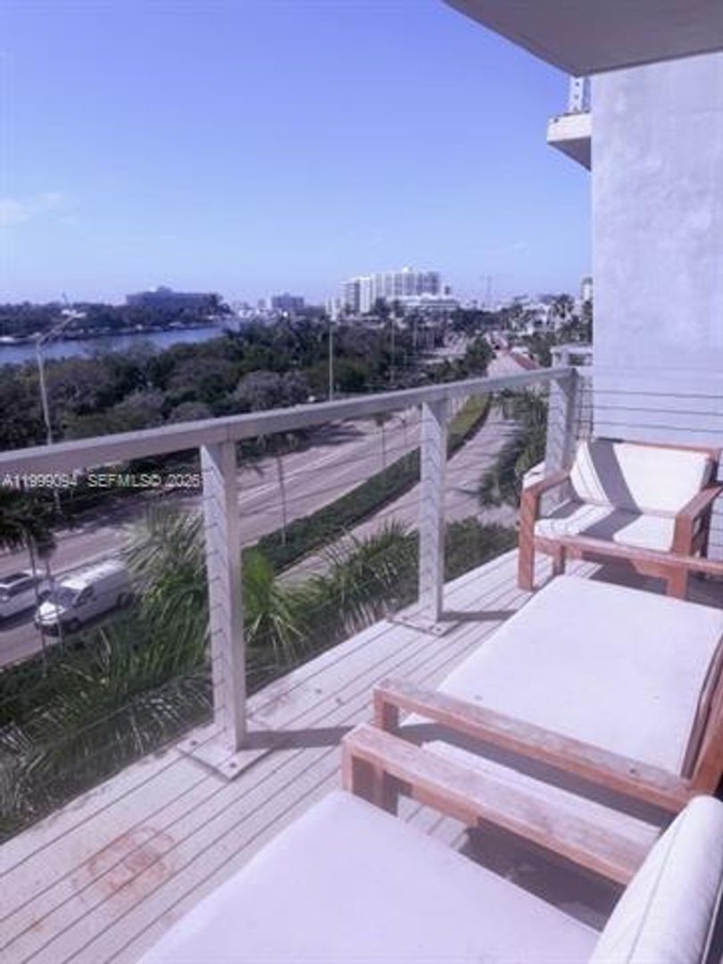 MIAMI BEACH Apartment: 6305 Indian Creek Dr # 5D