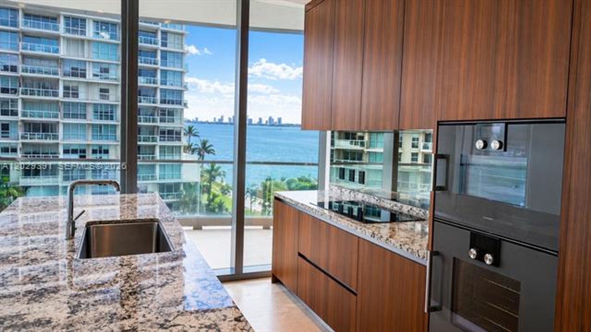 Miami Condo: 174 SE 25 Rd cu-504