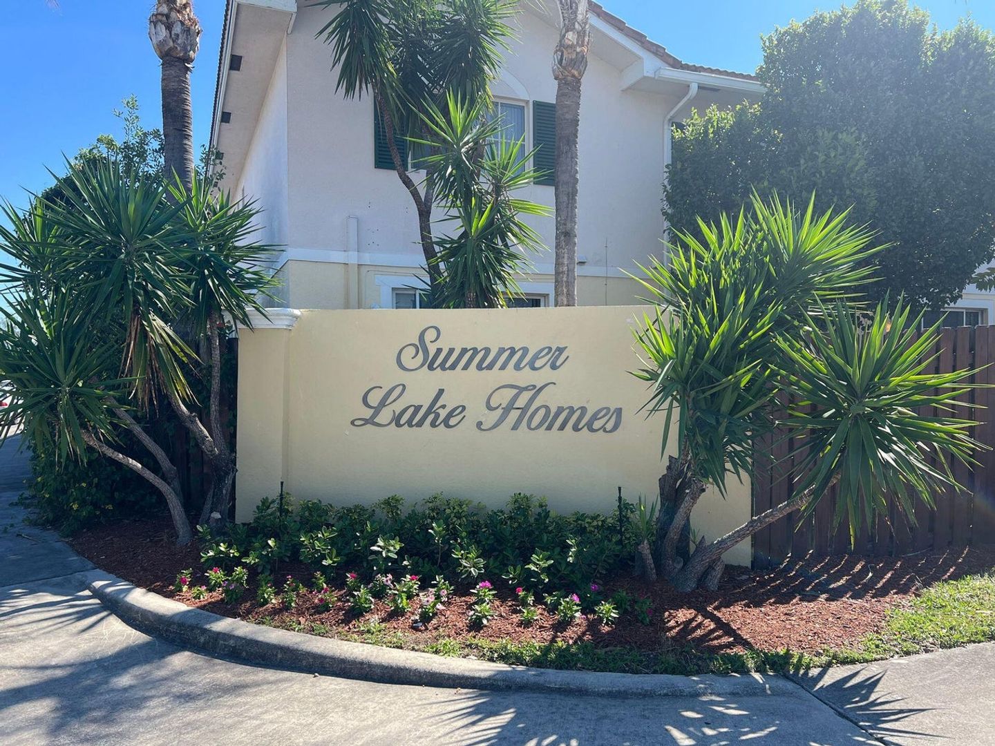 FORT LAUDERDALE House: 5120 NW 30TH TER