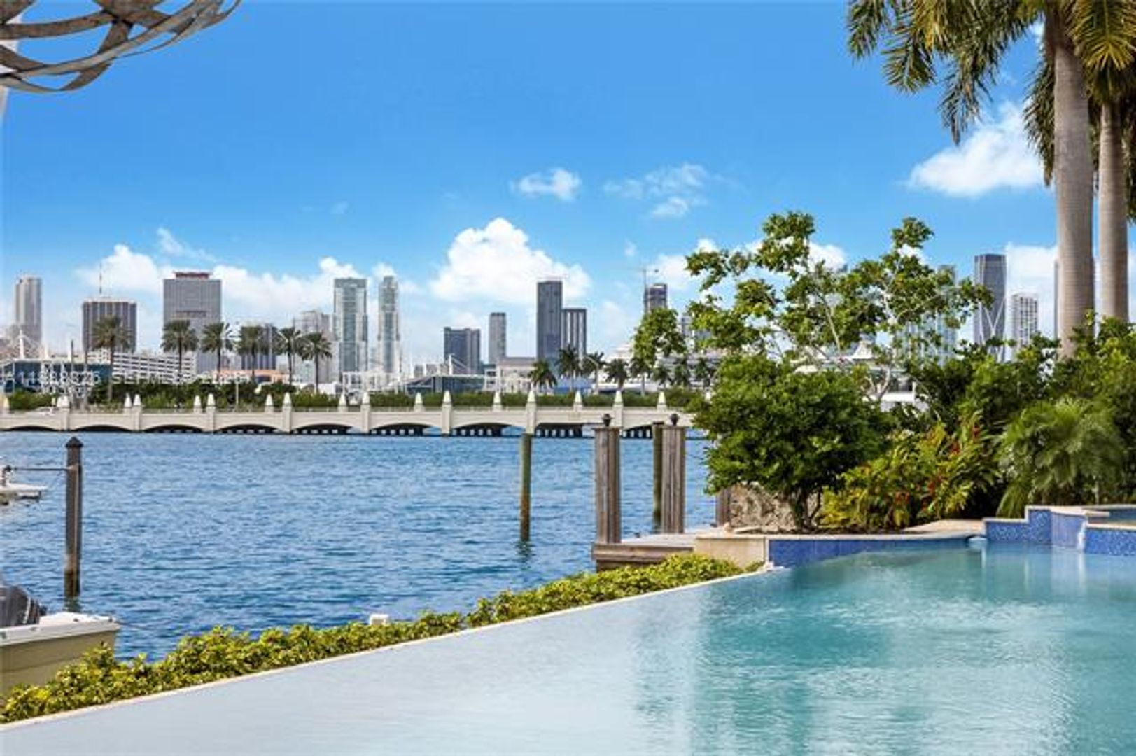 MIAMI BEACH House: 100 Palm Ave