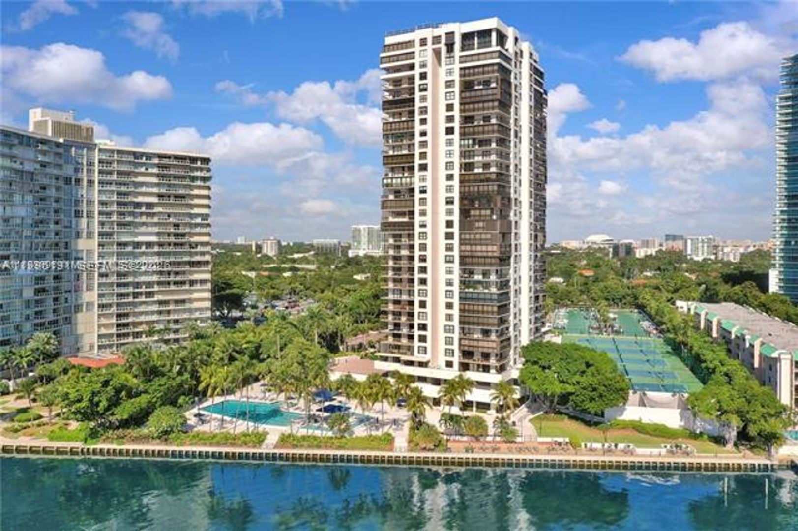 MIAMI Apartment: 2333 Brickell Ave # 2504