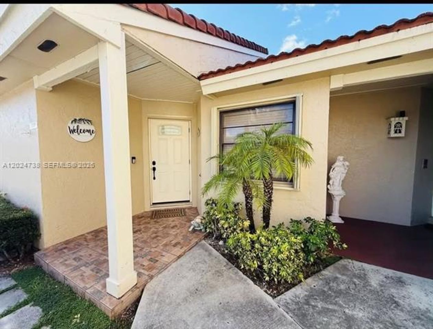 Hialeah House: 6449 NW 171st St