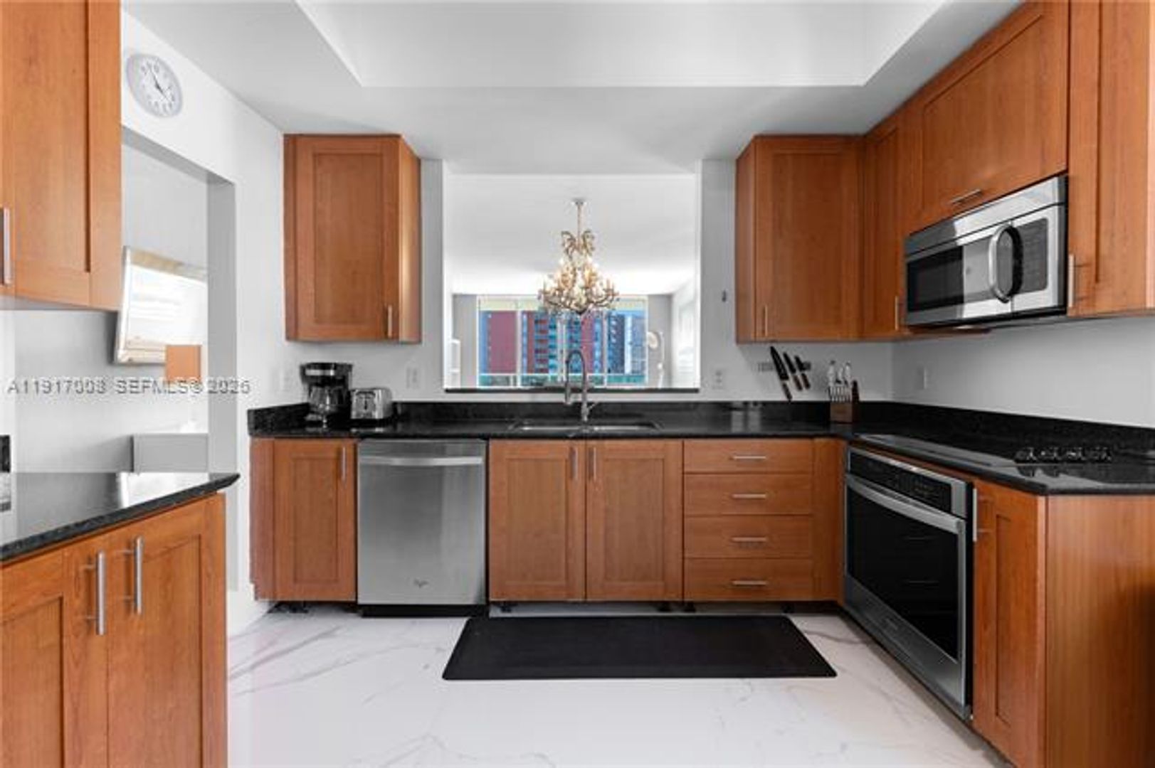 Aventura Condo: 3340 NE 190th St cu-909
