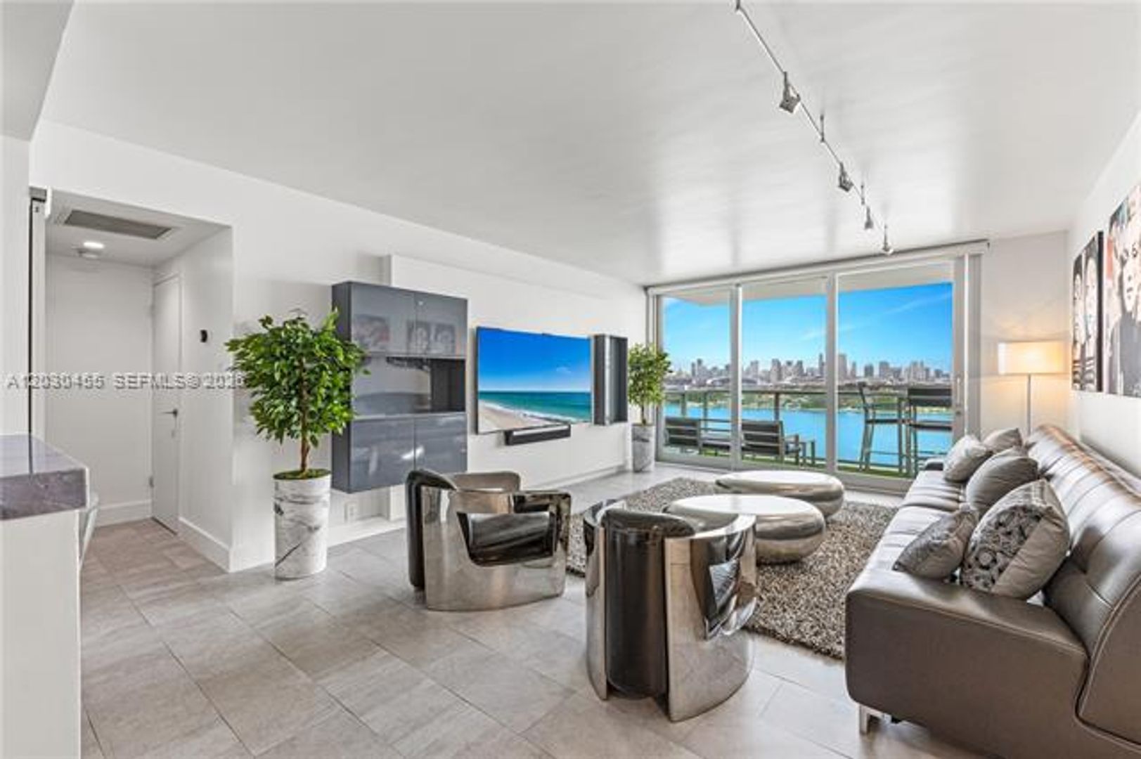 Miami Beach Condo: 1000 West Ave # 1518