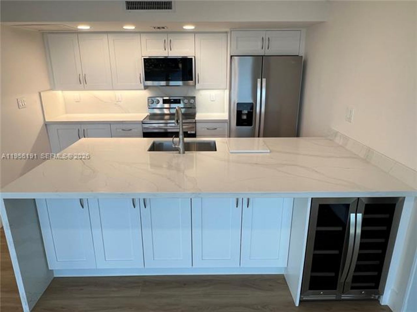 MIAMI LAKES Townhome: 6484 E Miami Lakes Dr th E