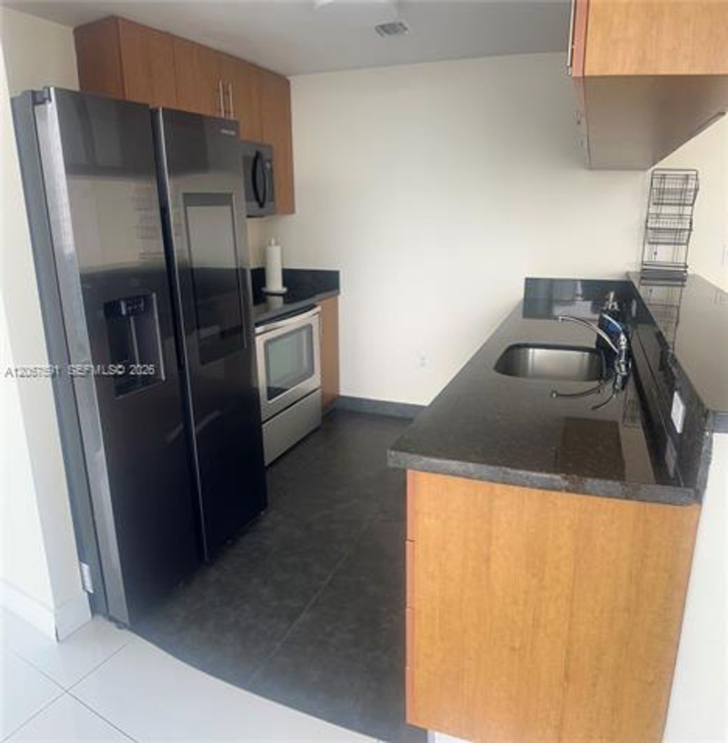 Miami Condo: 601 NE 23rd St cu-1605