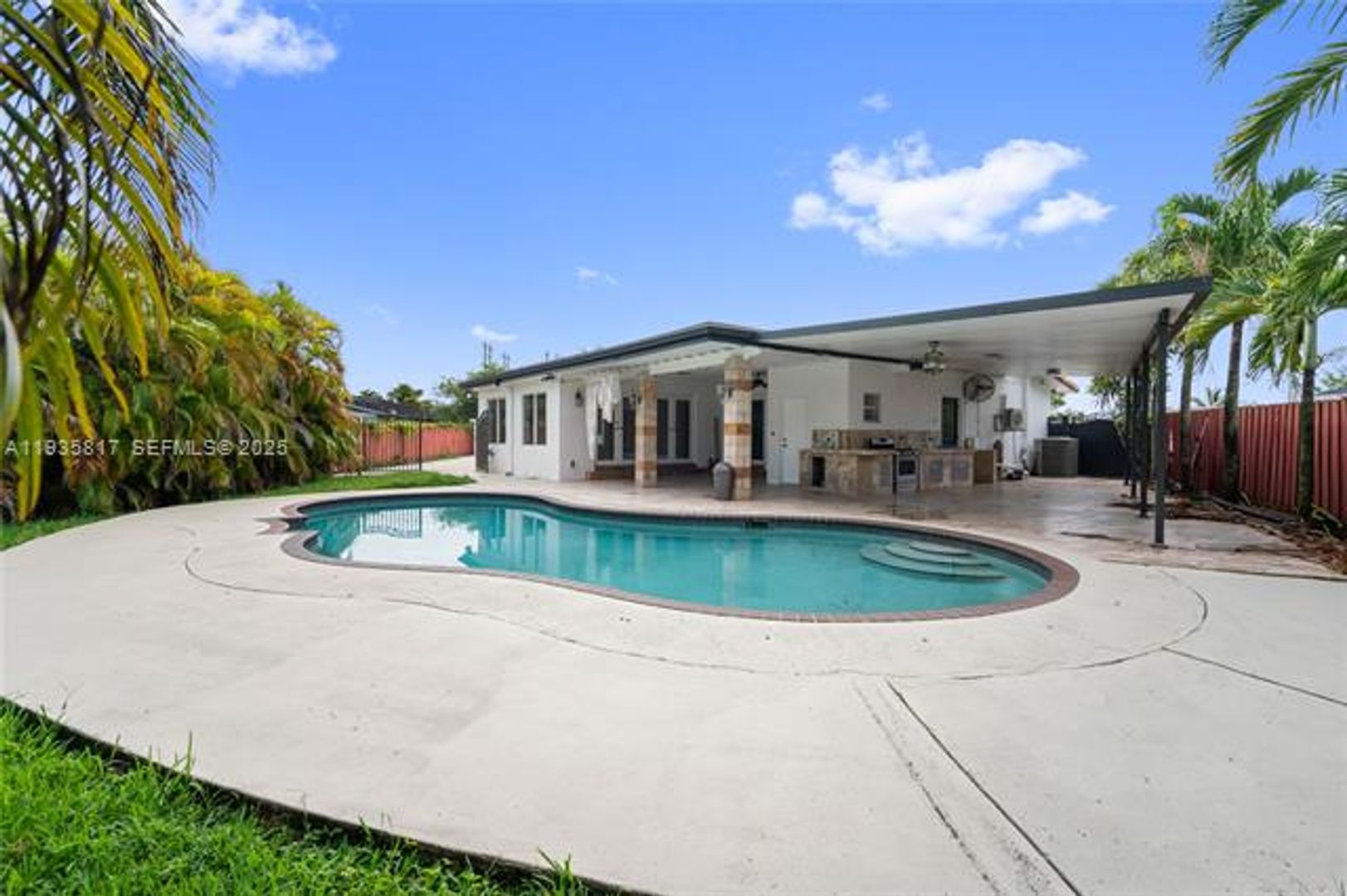 MIAMI House: 13611 SW 77th St