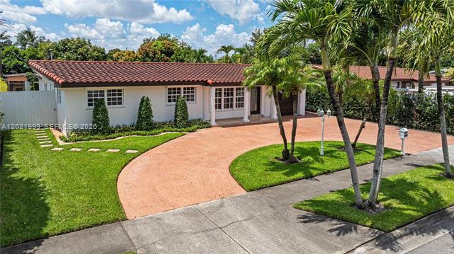 Hialeah House: 630 W 72nd Pl